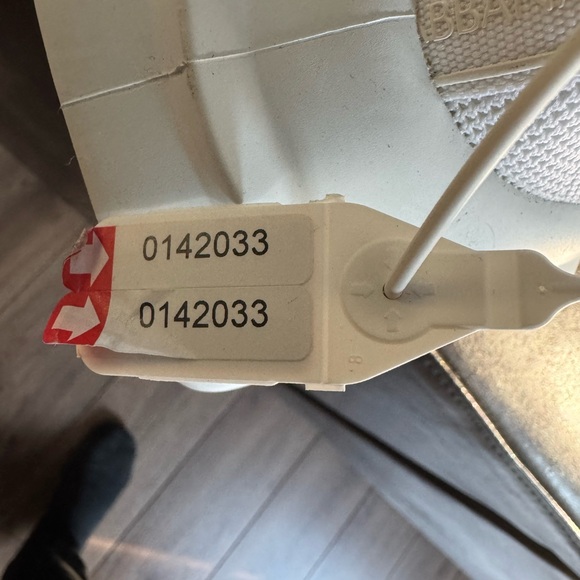 Dolce & Gabbana White Sneakers - Picture 7 of 8